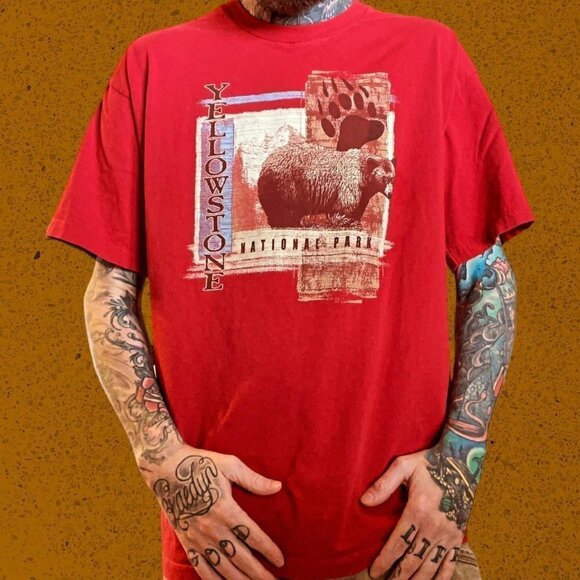 Vintage Yellowstone National Park Tourist Shirt - Picture 1 of 6